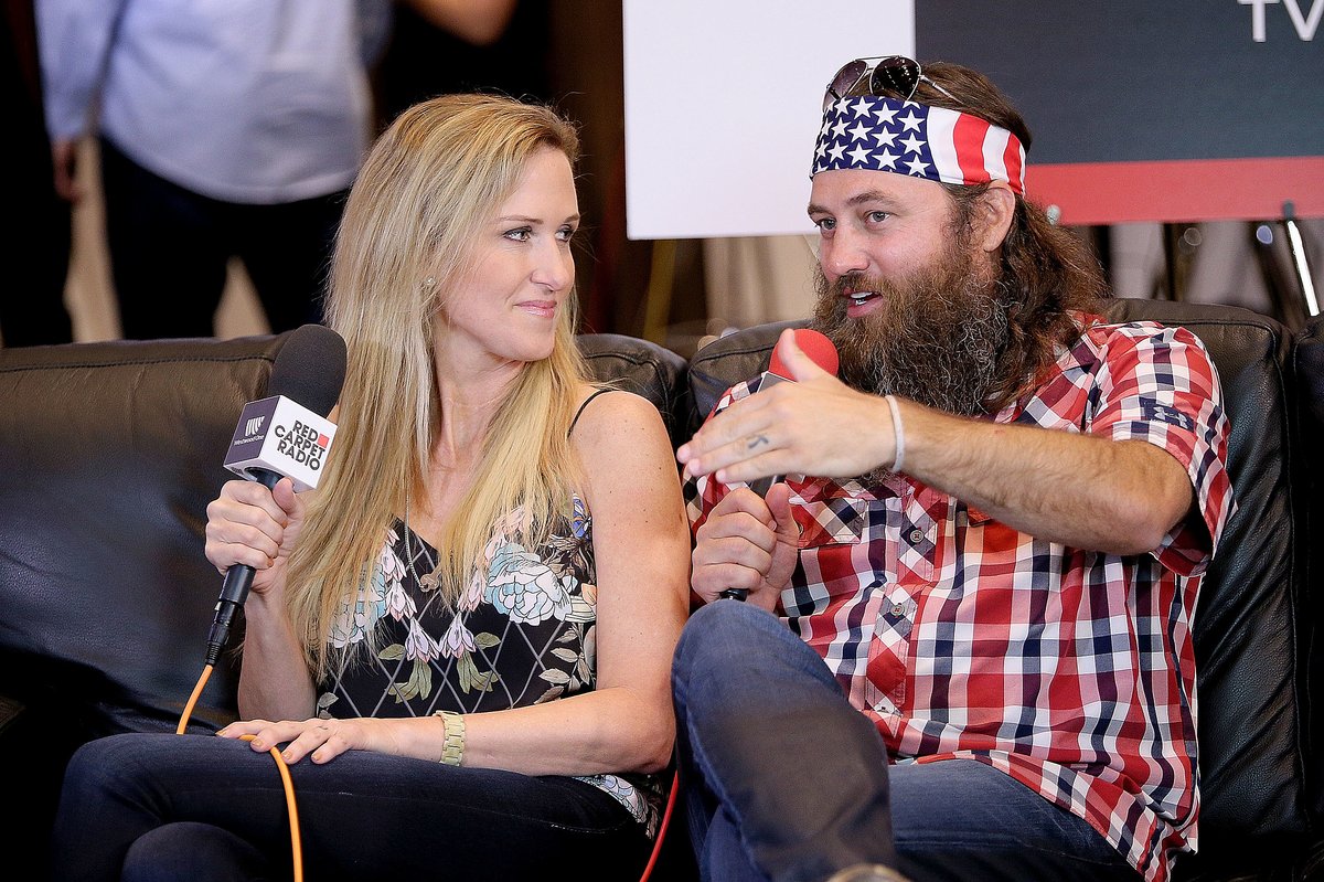 Duck Dynasty Cast Introduces the Robertson Family and Their Story